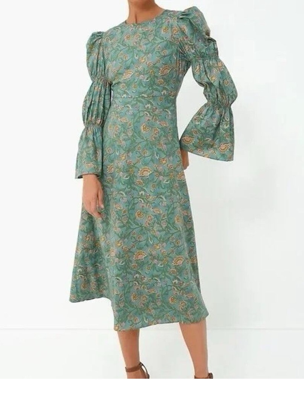 Tuckernuck- hyacinth house Green Floral Long Sleeve Midi Dress